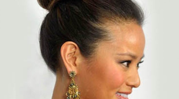 Прически на выпускной Прически на выпускной